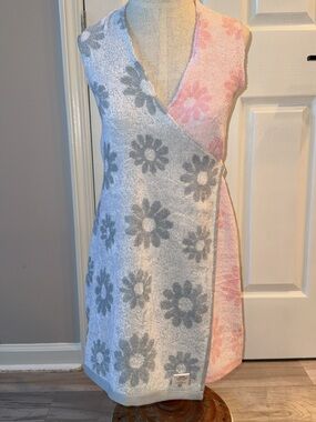 Sleeveless Floral Wrap Dress in Light Pink and Gray